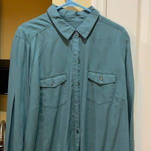 Very soft J.jill Juniper long sleeve button down